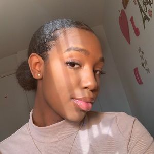 Meet your Posher, Lonnai